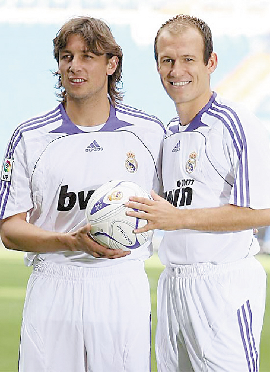 赛季表现不 赛季表现不