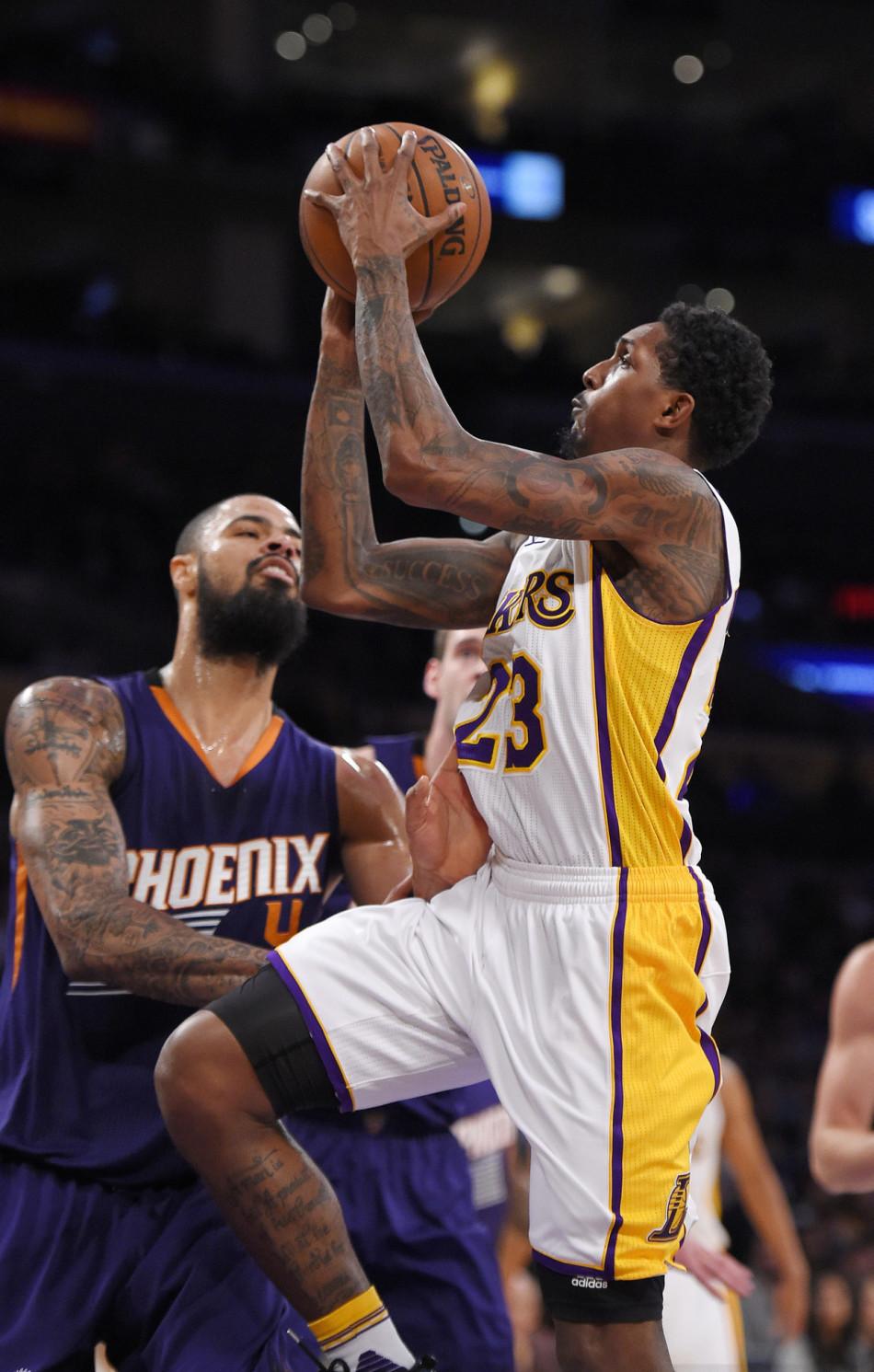 现得尤为出 现得尤为出